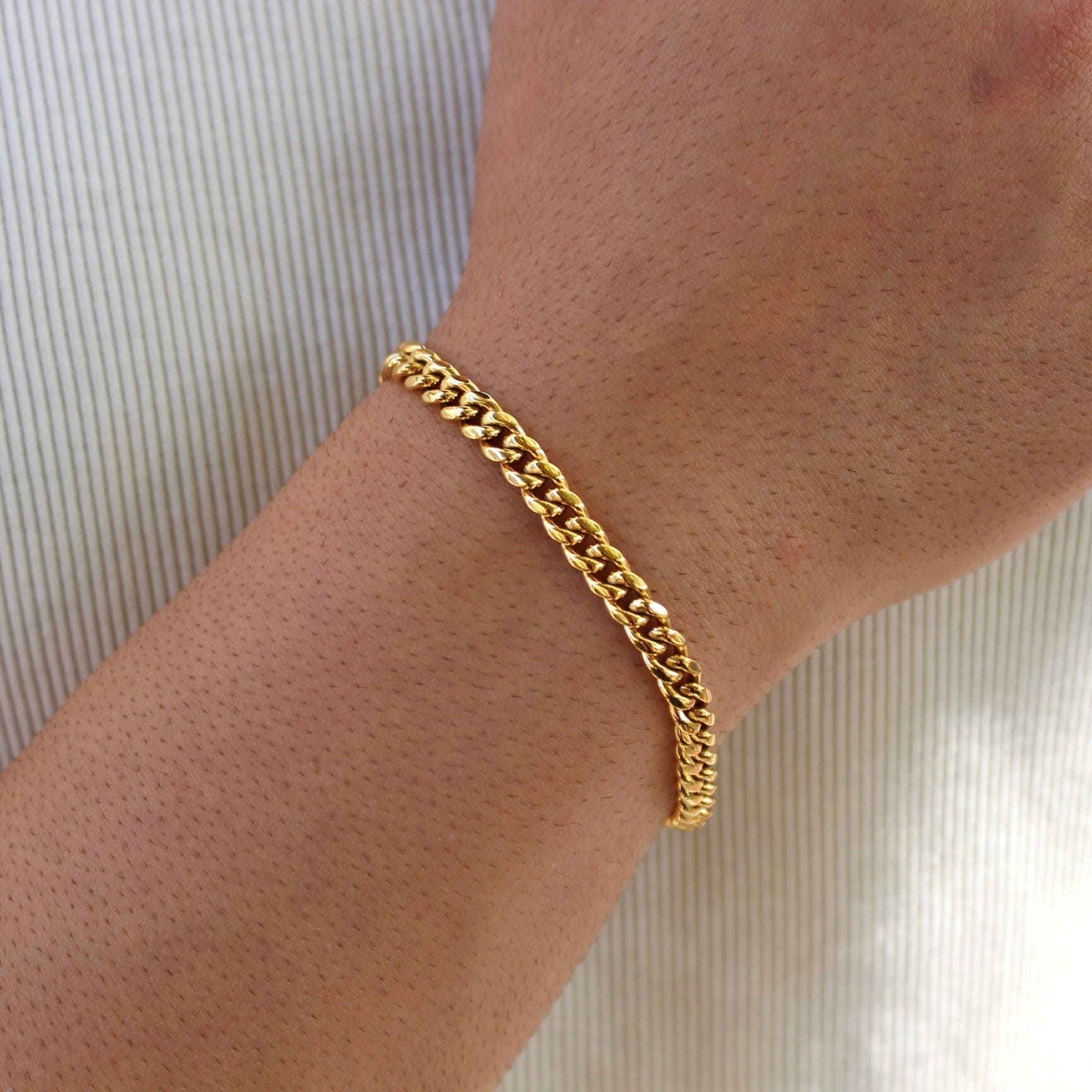 6mm Cuban Link Bracelet (Yellow Gold) - Lencia & Morgan